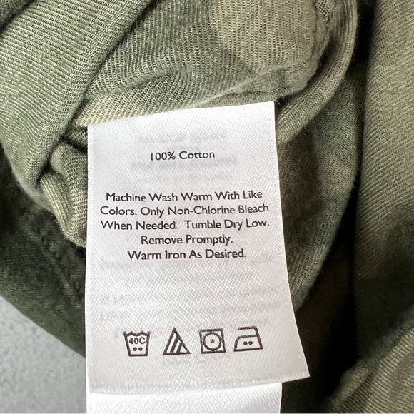 Eddie Bauer Button Up Shirt Women's Large Khaki Camo Boyfriend Fit Camouflage - Picture 4 of 7